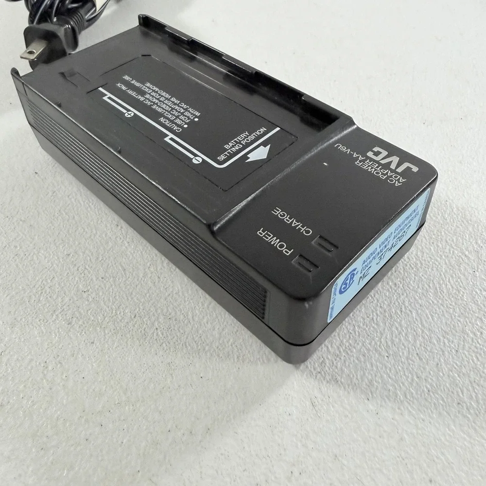 Genuine JVC AA-V6U AC‎ Power Adapter Battery Charger for Camcorder 14V TESTED